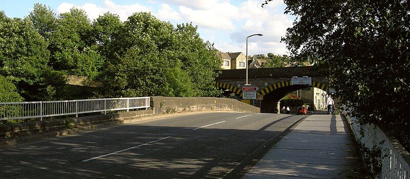 File:Brighouse bridge 019.jpg