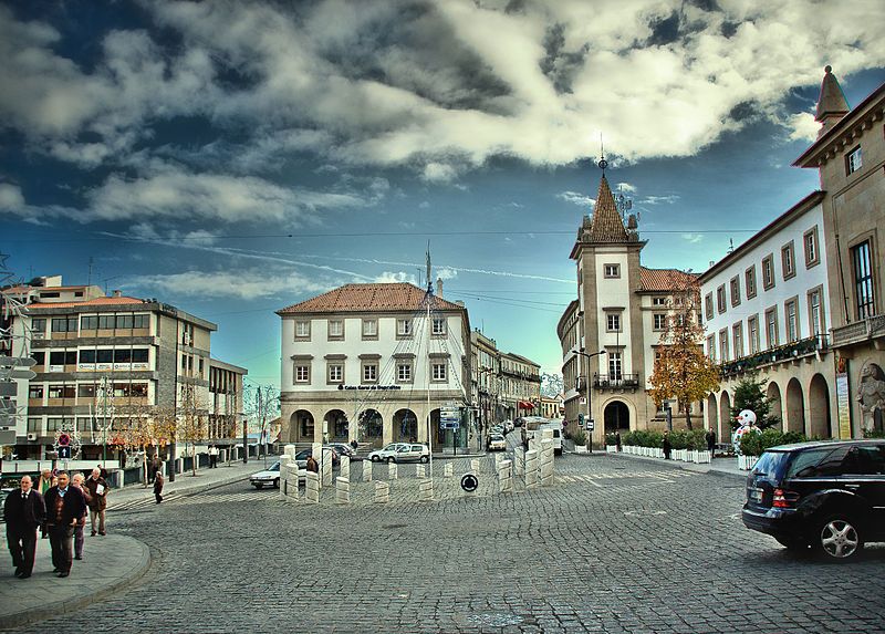 File:Covilhã (2113308782).jpg