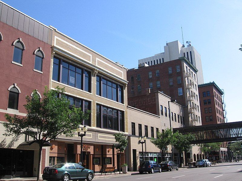 File:Downtown Cedar Rapids.jpg