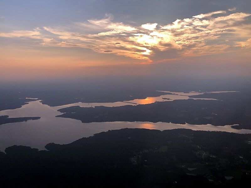 File:Falls Lake sunset.jpg