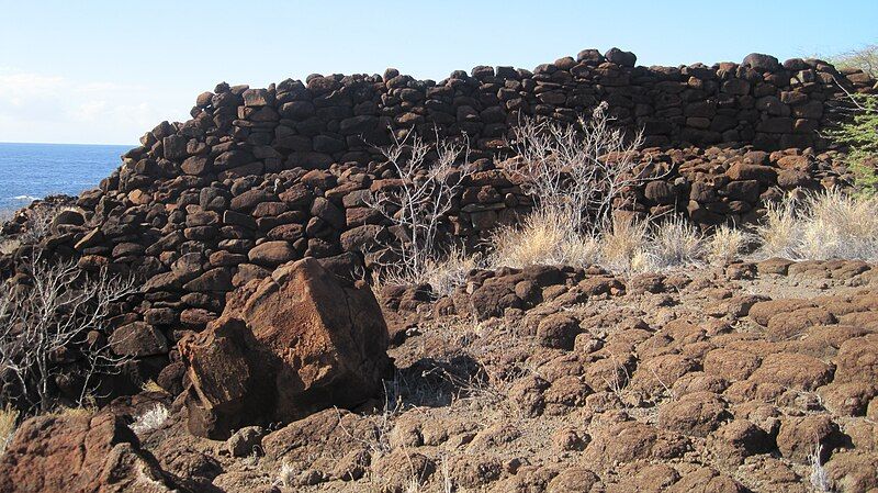 File:Heiau-walls.JPG