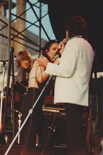 File:Jefferson Starship 001.jpg