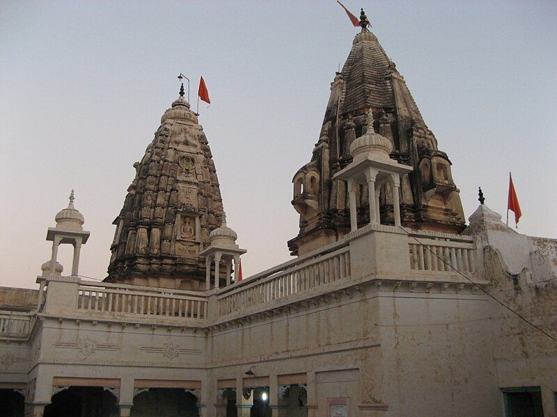 File:Kesarnathji Monastery.jpg