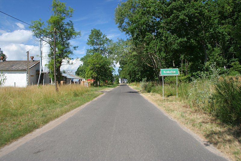 File:Krakulice - Road.jpg