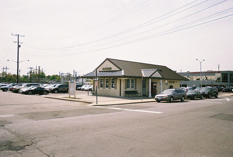 File:New Hewlett Station.jpg