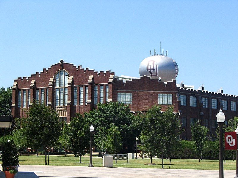 File:OU FieldHouse.jpg