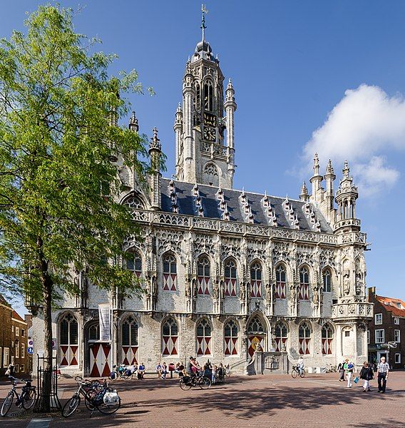 File:Rathaus-Middelburg-2012.jpg