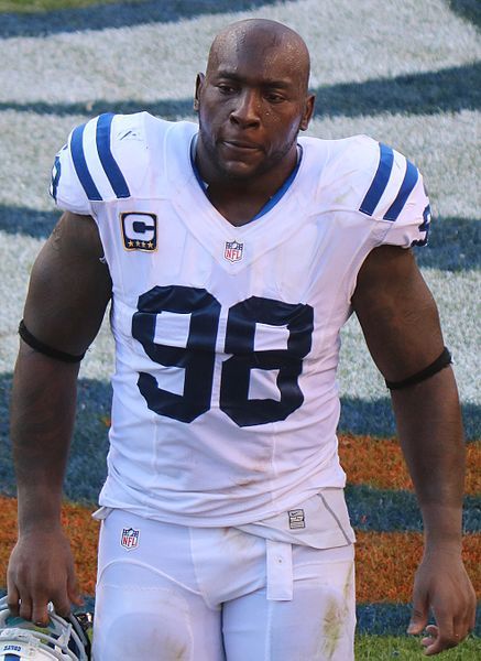 File:Robert Mathis 2016.JPG