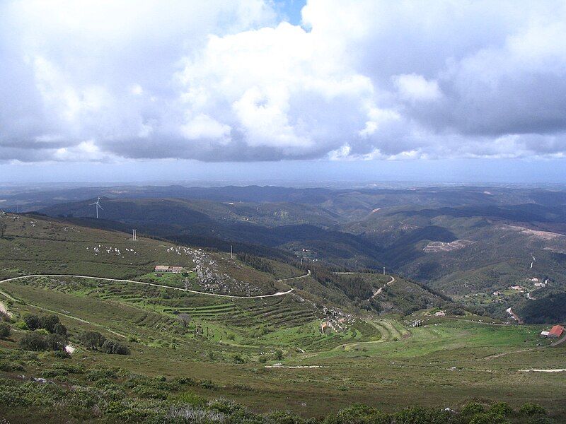 File:Serra de Monchique.JPG