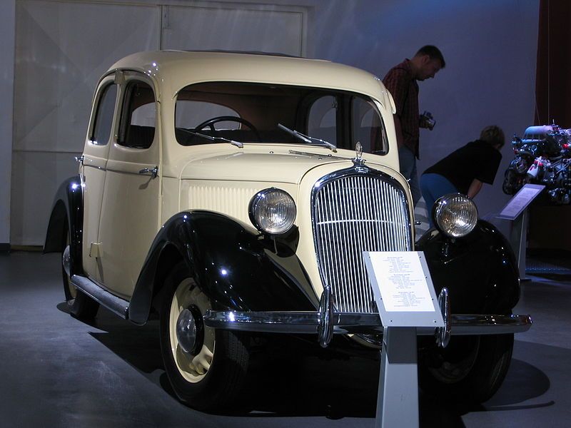 File:Skoda-museum-mlada-boleslav-rr-012.jpg