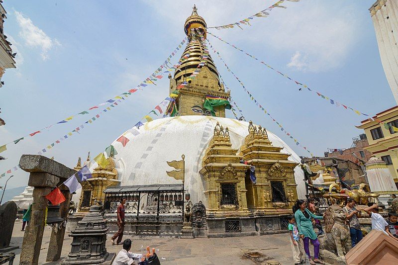 File:Swayambhunath (17832545011).jpg