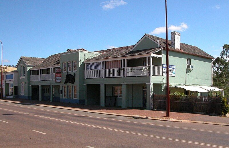 File:Toodyay tavern.jpg