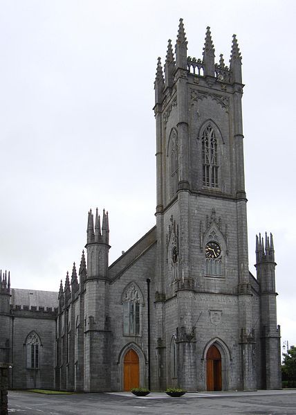 File:TuamRCCathedral-2.jpg