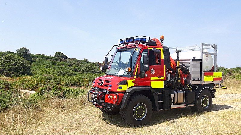 File:Unimog Offroad.jpg