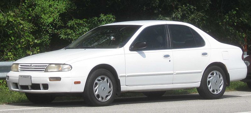 File:95-97 Nissan Altima.jpg