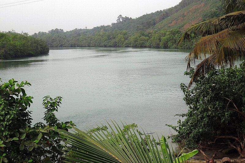 File:Ankobra River, Ghana.JPG