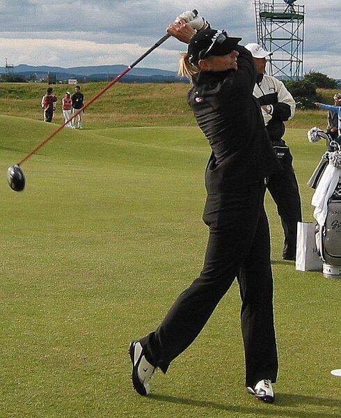 File:Annika18thTee.JPG