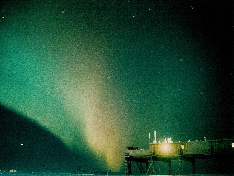 File:AuroraOverHalley5.jpg