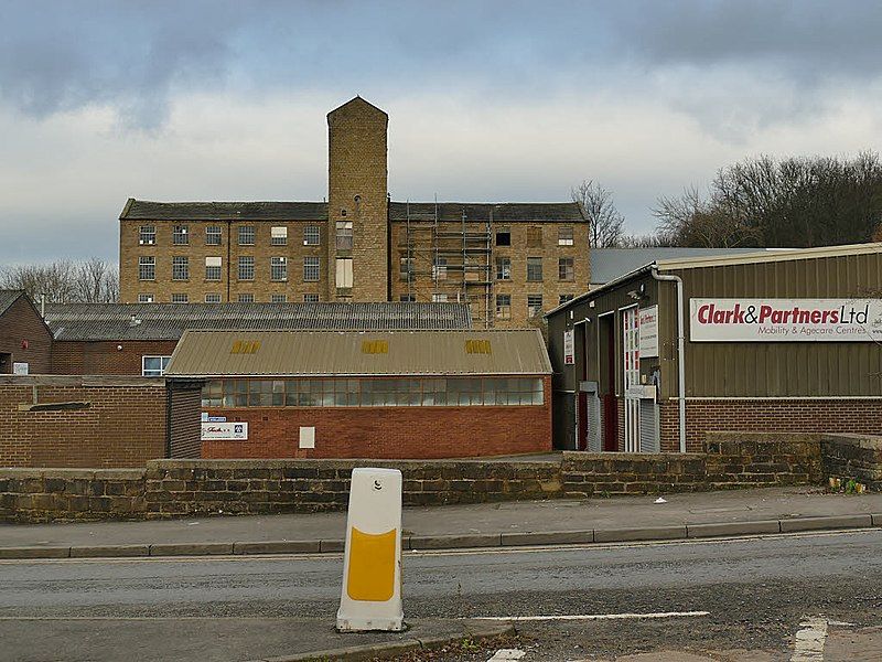 File:Bradley Mills, Huddersfield.jpg