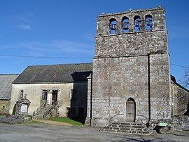 The church and presbytery in Lafage-sur-Sombre