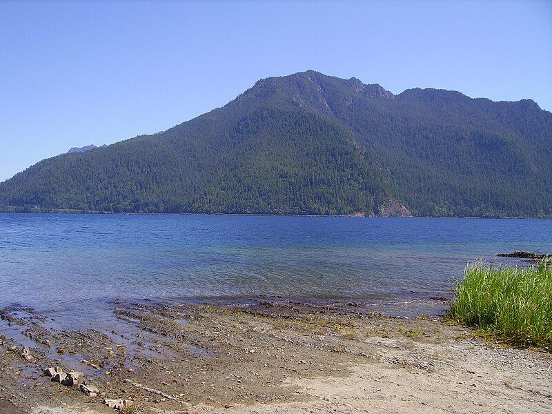 File:Harringtonpointlakecrescent.jpg