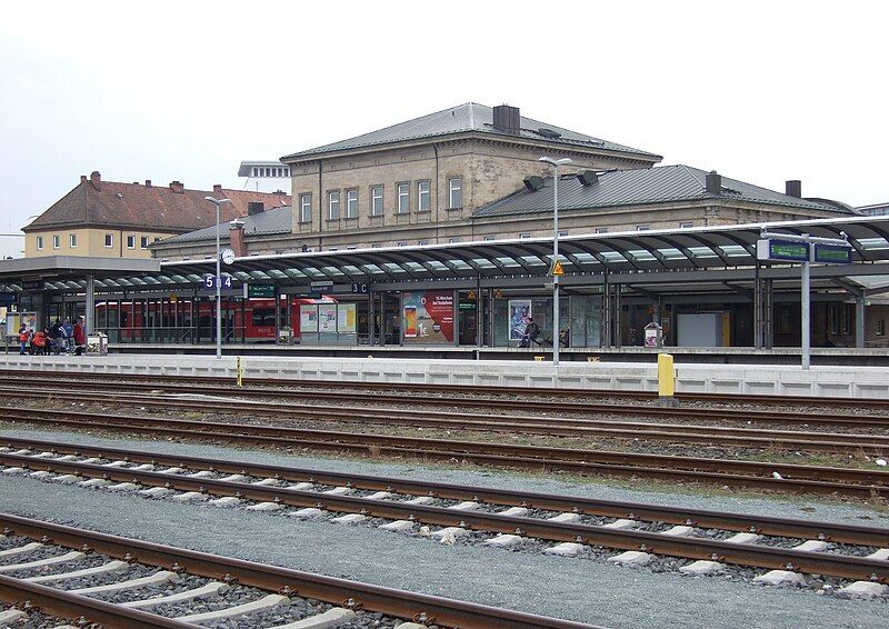 File:Hauptbahnhof Bayreuth DSCF6997.JPG