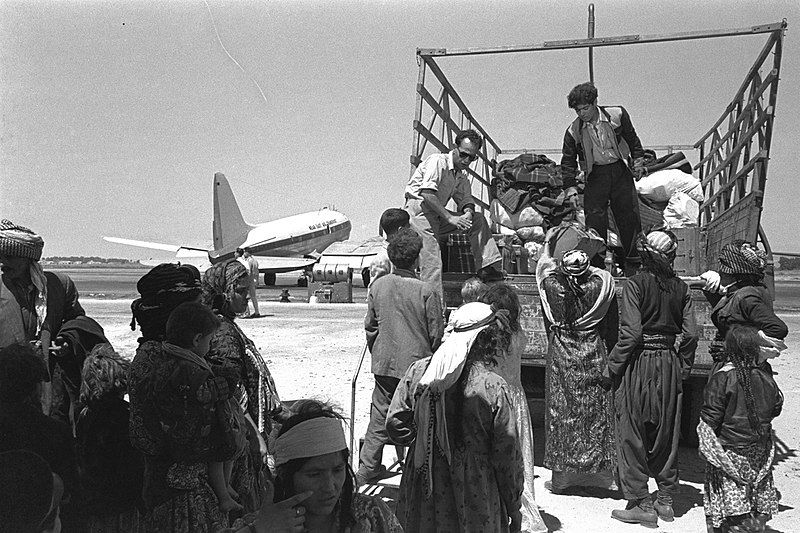 File:Immigrants 1951.jpg