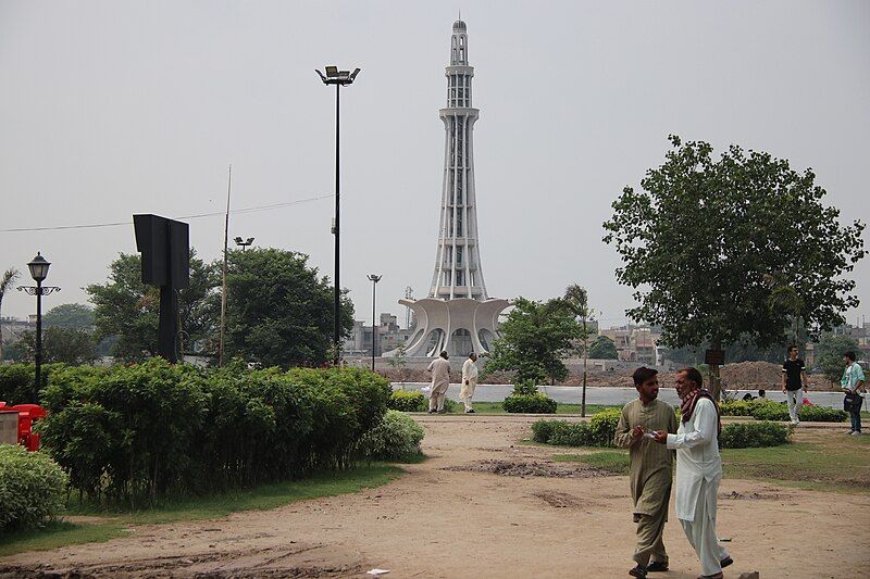 File:Minar-e-Pakistan 13.jpg