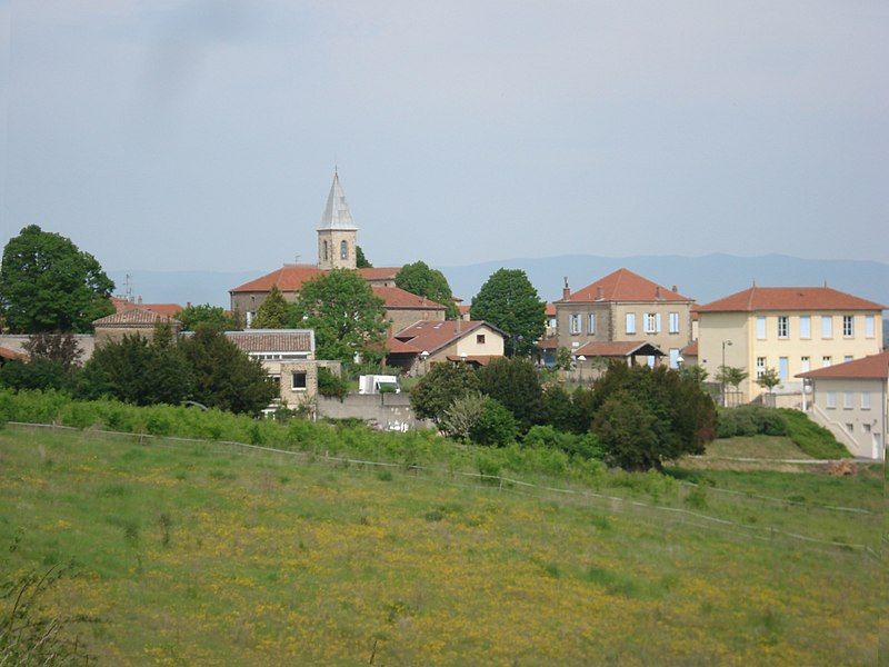 File:Saint Avit Drôme.JPG