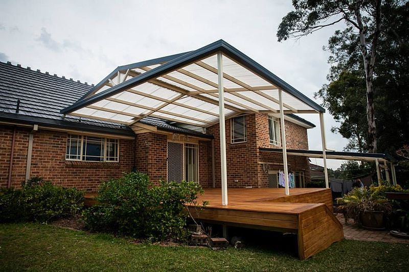 File:Steel framed pergola.jpg