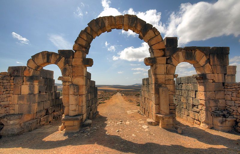 File:Volubilis Tingis Gate.jpg