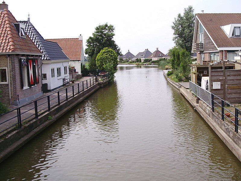 File:Winsum Franekervaart 2008.jpg