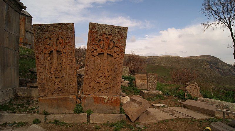 File:Խաչքար Ցախաց Քար10.JPG