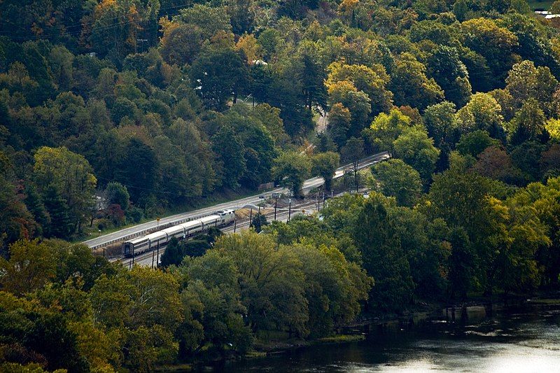 File:Amtrak in WV.jpg