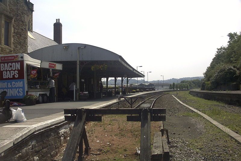 File:Barnstable railway station.JPG