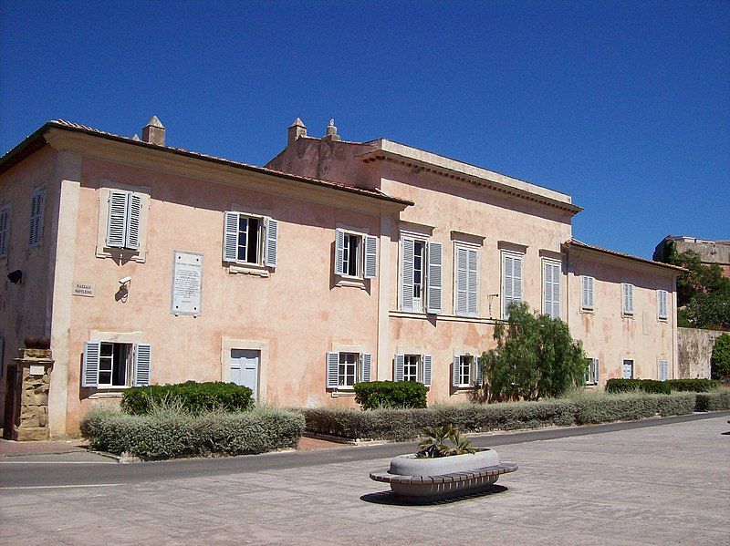 File:Casa di Napoleone.JPG