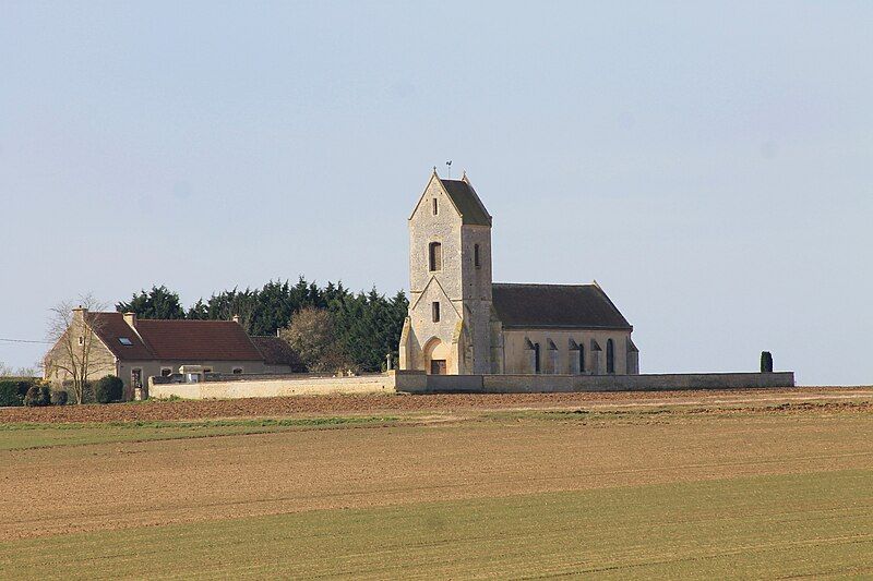 File:Estrées-la-Campagne église.JPG