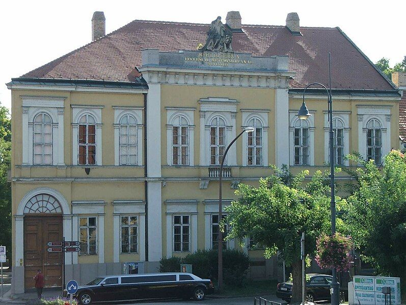 File:Esztergom.Bibliotheca.jpg