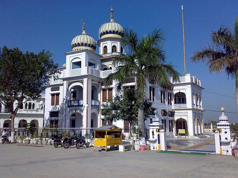 File:Gurdwara sukhchain sahib.jpg