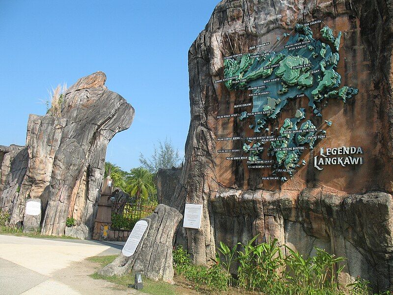 File:Legenda Langkawi entrance.JPG