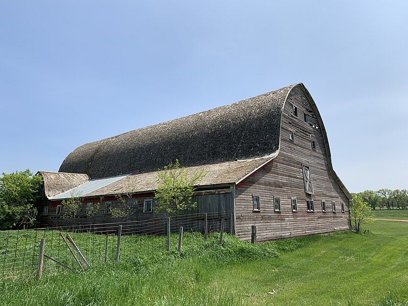 File:Louis Rehm Barn.jpg