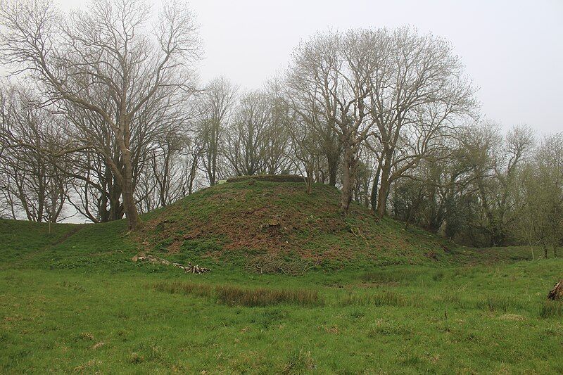 File:Nevern-castle-pembrokeshire-may-2018.jpg