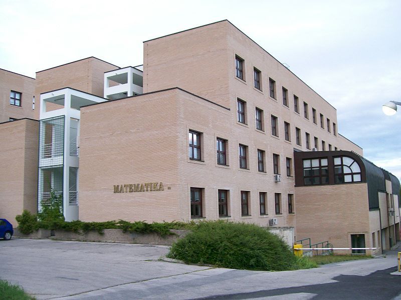 File:PMF Matematika Zagreb.jpg