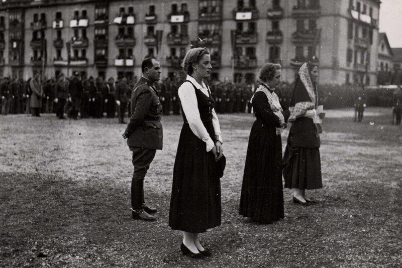 File:Pamplona, November 1937.jpg