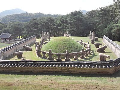 Insu's grave