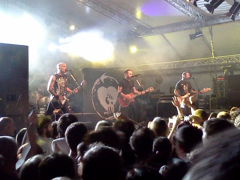 File:RiseAgainst2012.jpg