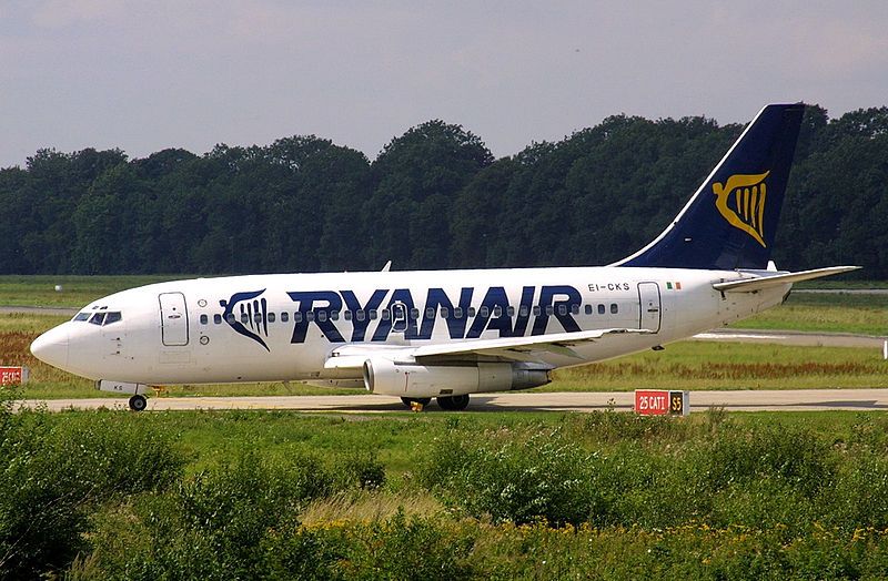 File:Ryanair 737-2T5 EI-CKS.jpg