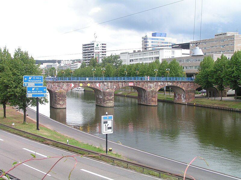 File:Saarbruecken-alte-brucke2.jpg