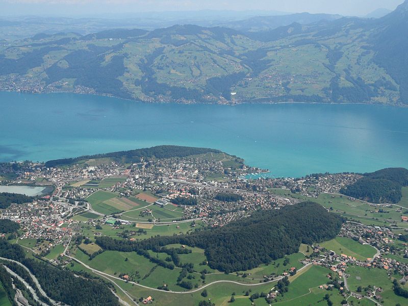 File:Spiez Luftaufnahme 2.jpg