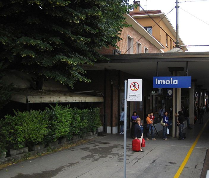 File:Stazione di imola.JPG